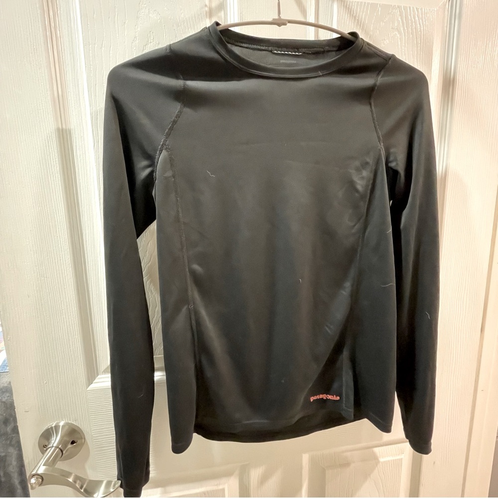 Patagonia silk weight crewneck base layer